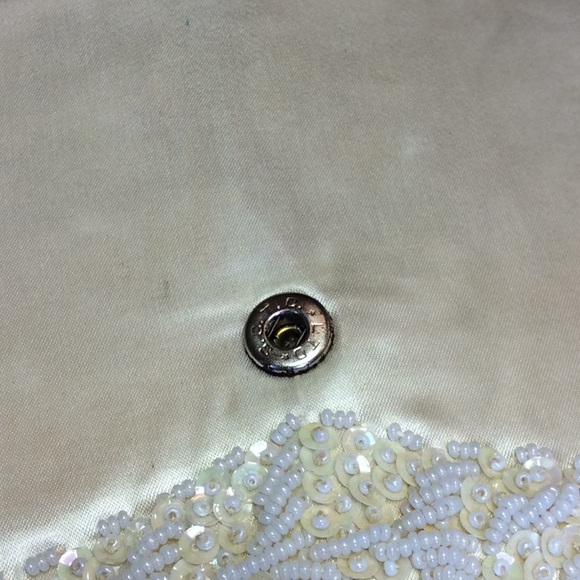 FINAL SALE PRICE Fully Beaded Handmade Ivory Evening Clutch - Picture 6 of 7